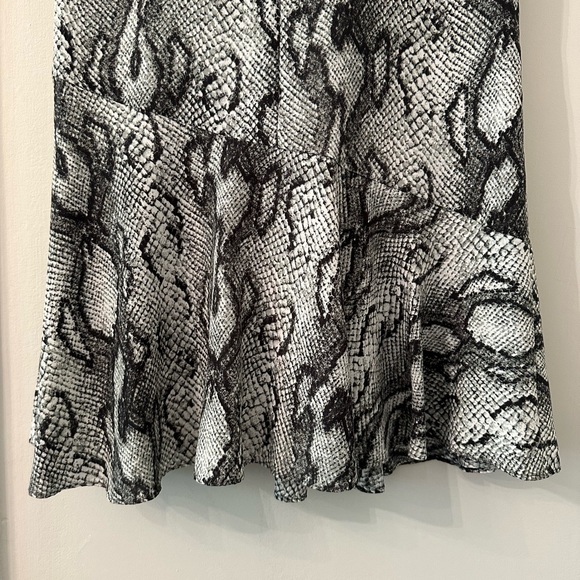 Rachel Zoe Python Print Mini Shift Flounce Dress - Picture 4 of 5